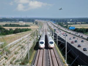2 bei InterCityExpress 3-Züge (EIS 3 Baureihe 403) einer Parallelfahrt auf-der Schnellfahrstrecke Köln-Rhein/Haupt-anlässlich der Eröffnung morgens 25.07.2002;