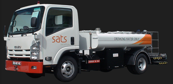 Umweltmaterialien 4000L Wasserversorgungs-LKW Isuzu-Chassis